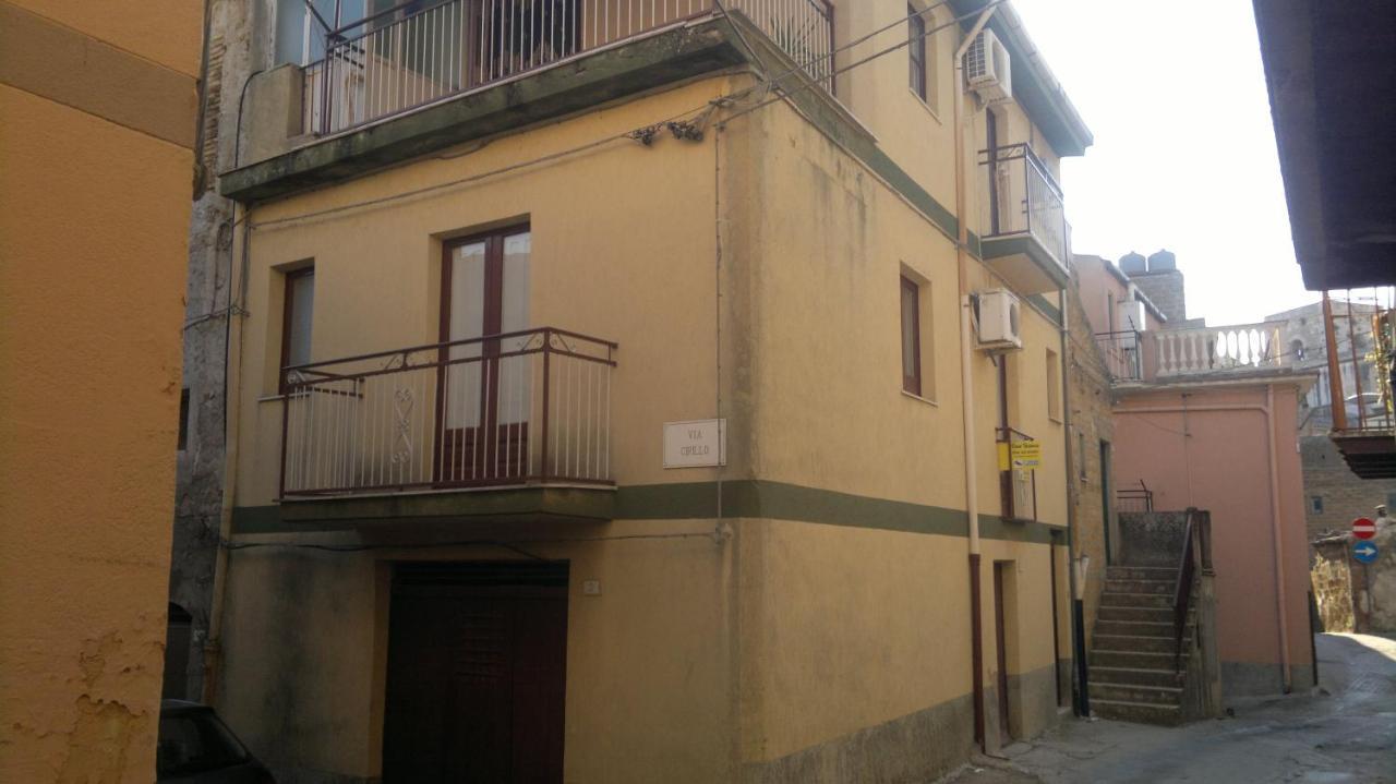 Casa Salvaggio Hotel Grotte  Buitenkant foto